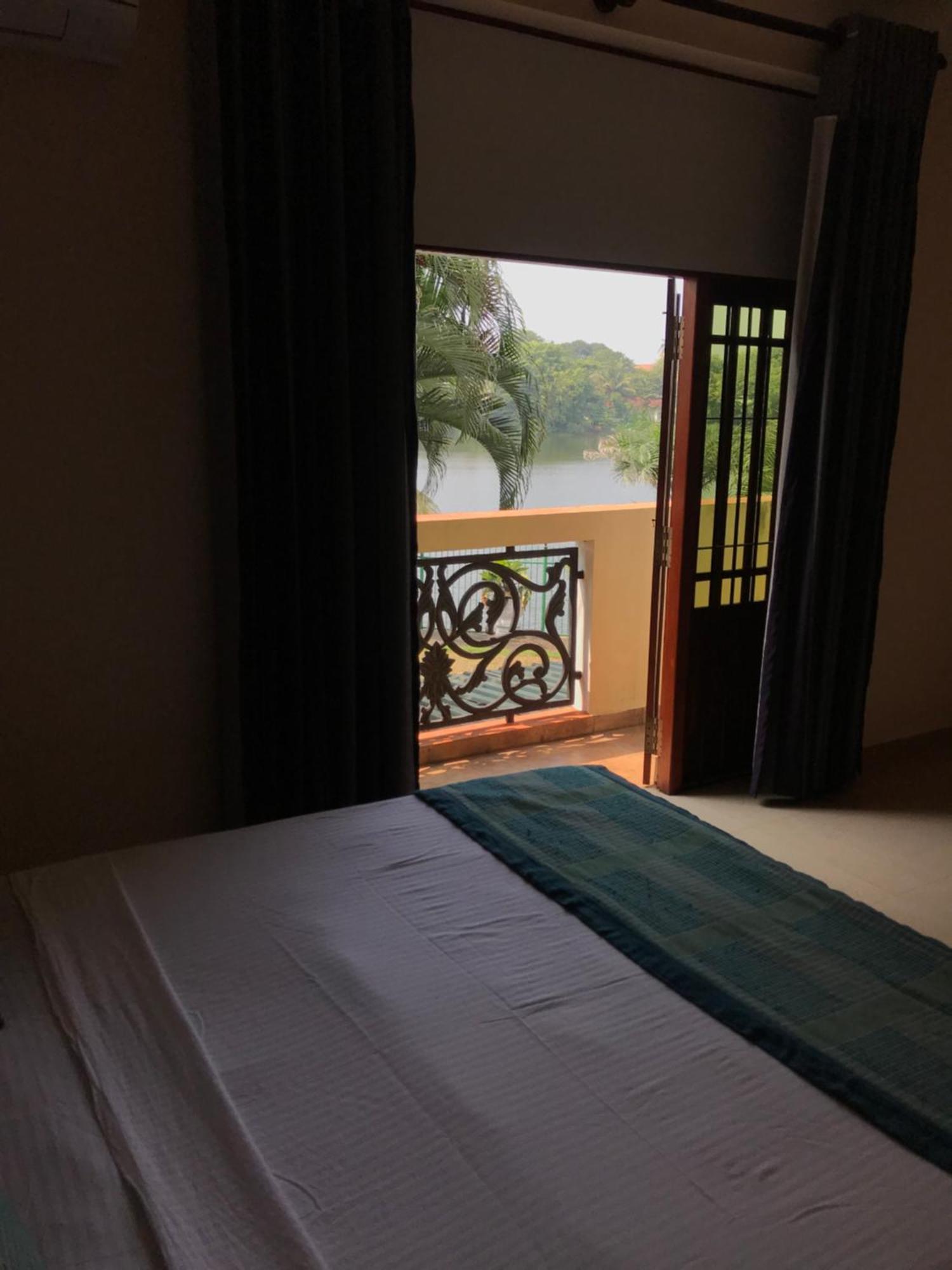 Amani Lake Resort Panadura Extérieur photo