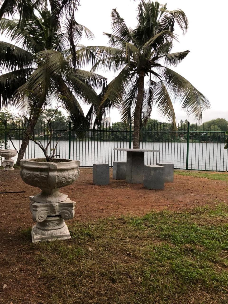 Amani Lake Resort Panadura Extérieur photo